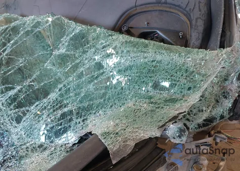 2001 Chevrolet Blazer Ls from USA, damaged, VIN 1GNCT18W41K112722